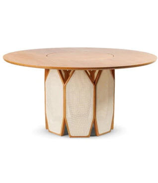 Mesa de Jantar Apolo Ratan Fechado C/Prato Giratório 1,80cm de Diâmetro