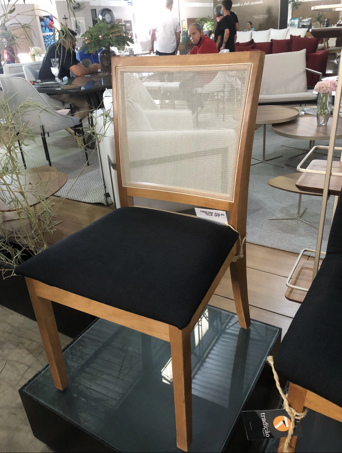 Kit Com 2 Cadeiras Milão Encosto Telinha Para Sala de Jantar - Tradição Móveis